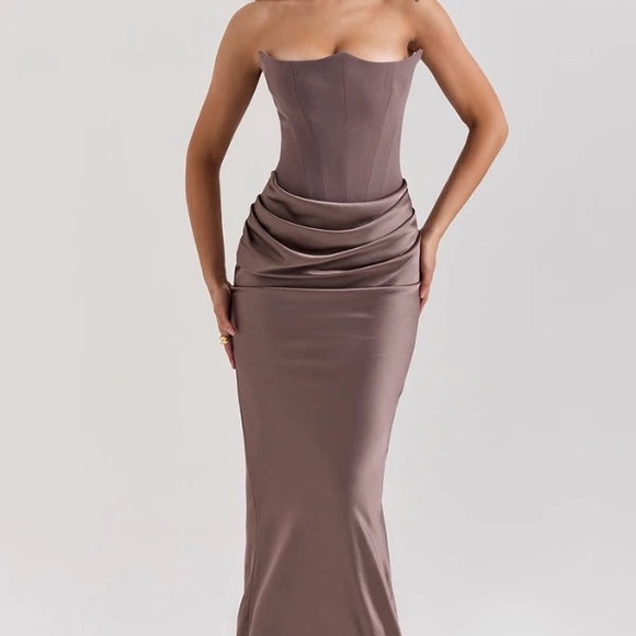 **SOLD** Elegant Strapless Taupe Dress - Picture 1 of 3
